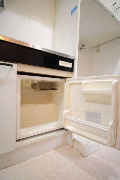 【キッチン】　何かと便利なミニ冷蔵庫♪