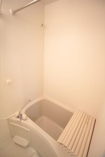 【バス】　浴室乾燥機完備につき大変便利です！