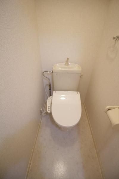 【トイレ】　温水洗浄便座付♪参考画像