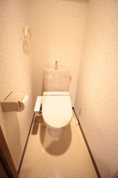 【トイレ】　清潔感のあるトイレです！
