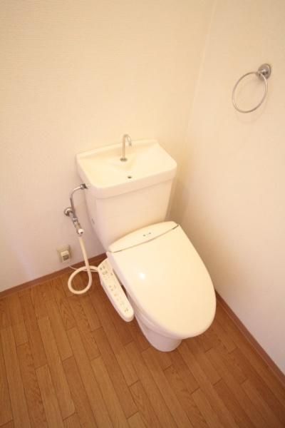 【トイレ】　温水洗浄便座の機能付き