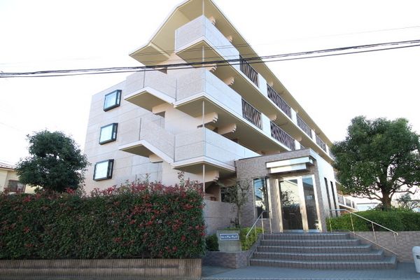 �~���j�A���E�����E �O�ώʐ^