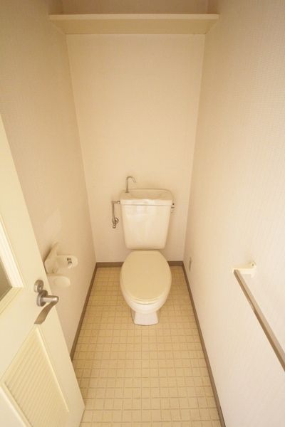 【トイレ】　ゆったりスペースのトイレ♪