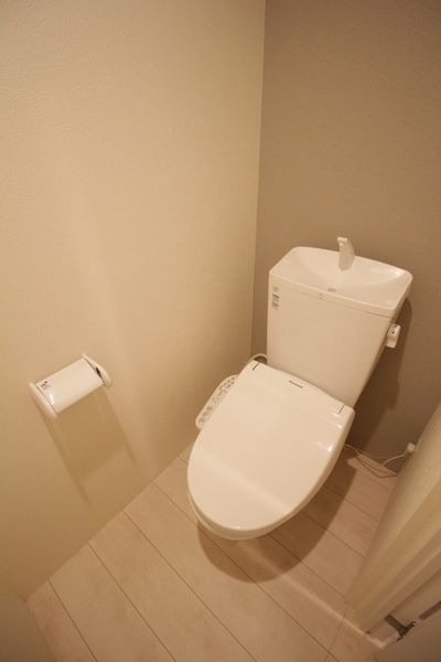 【トイレ】　温水洗浄便座付です！参考画像